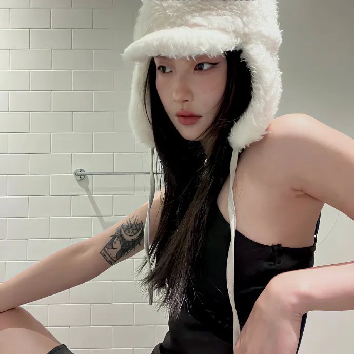跳舞的红色公交
